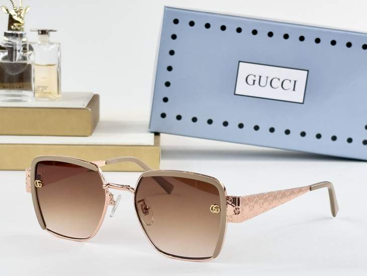 Picture of Gucci Sunglasses _SKUfw79721383fw